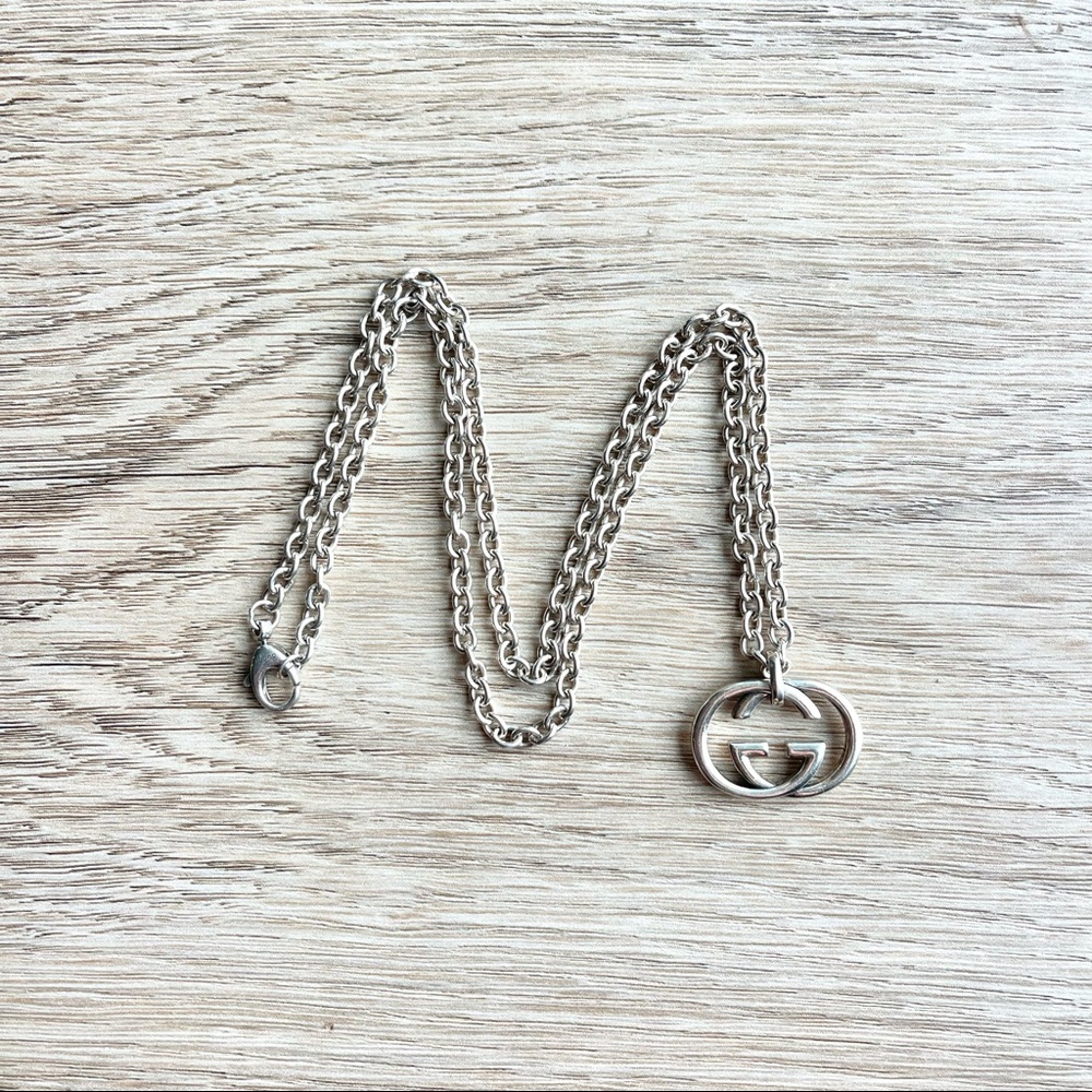 Gucci 925 Sterling Silver “GG” Logo Pendant Interlocking Chain Necklace - Picture 9 of 12